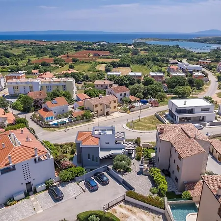 Vila Val Di Bora *