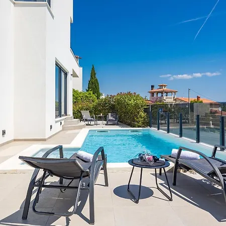 Villa Val Di Bora *