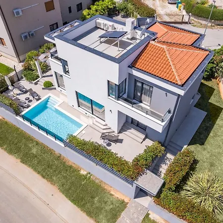 Val Di Bora Villa Liznjan